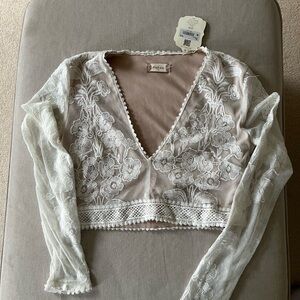 Altar’d State Arissa Embroidered Top Size Small NWT